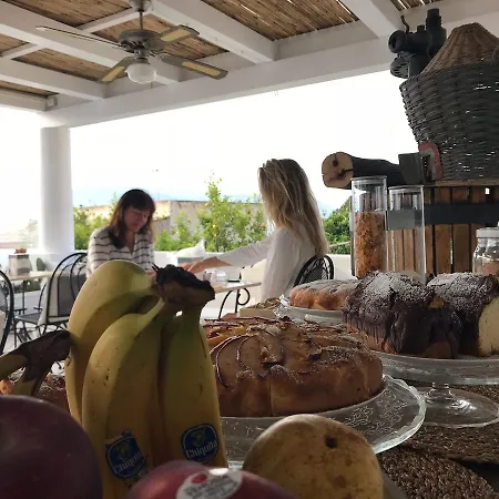 Le Sette Vele Da Riccardo Frühstückspension Santa Marina Salina